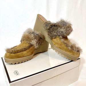 Vintage 9 Coach A0018 Kaela Tan Camel Suede Fur Wedge Mule